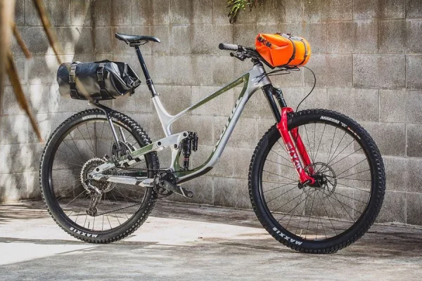Sykkel med bagger fra Aeroe - Bickepacking fra Flytsti